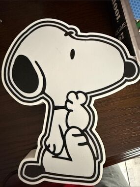 Snoopy Character Cutout - White & Black